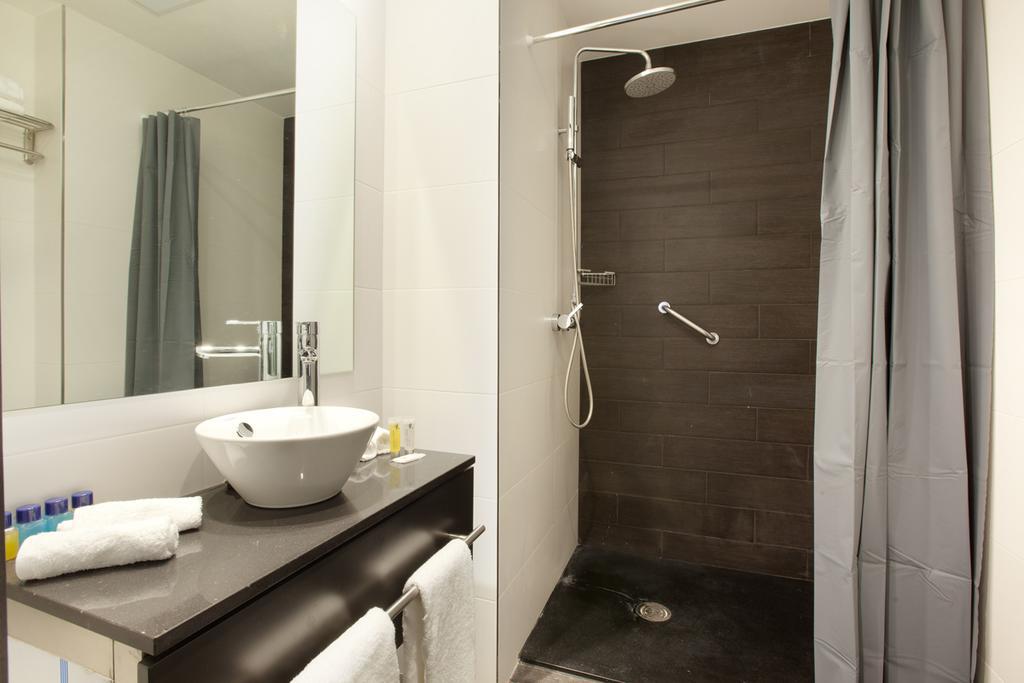 ดาเลีย รัมบลัส โฮเต็ล Hotel บาร์เซโลนา ภายนอก รูปภาพ